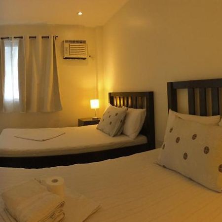 Victoria'S Bed & Breakfast Puerto Galera Ngoại thất bức ảnh