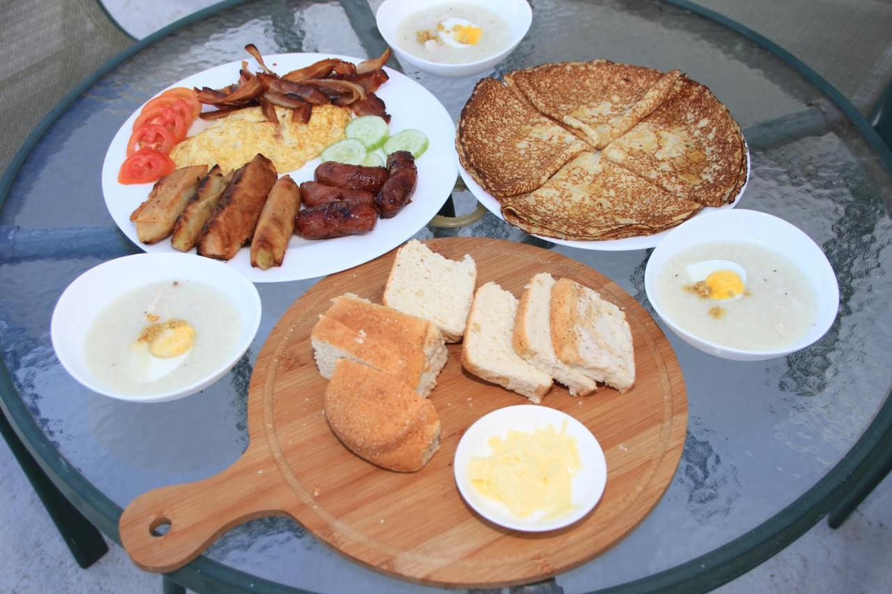 Victoria'S Bed & Breakfast Puerto Galera Ngoại thất bức ảnh
