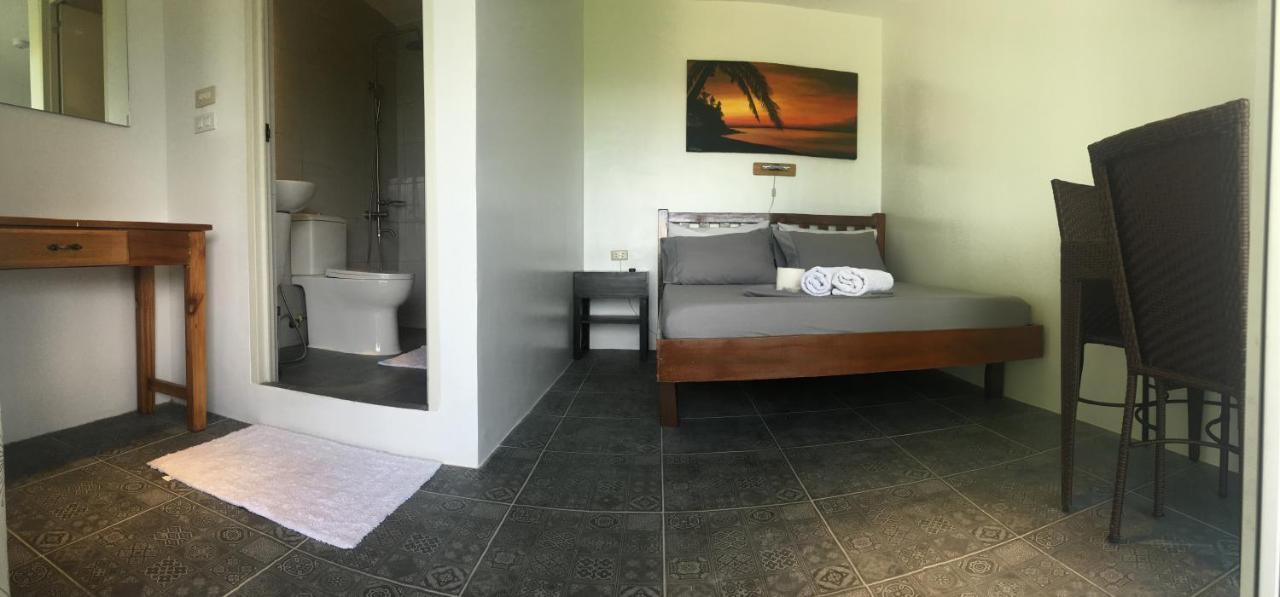 Victoria'S Bed & Breakfast Puerto Galera Ngoại thất bức ảnh