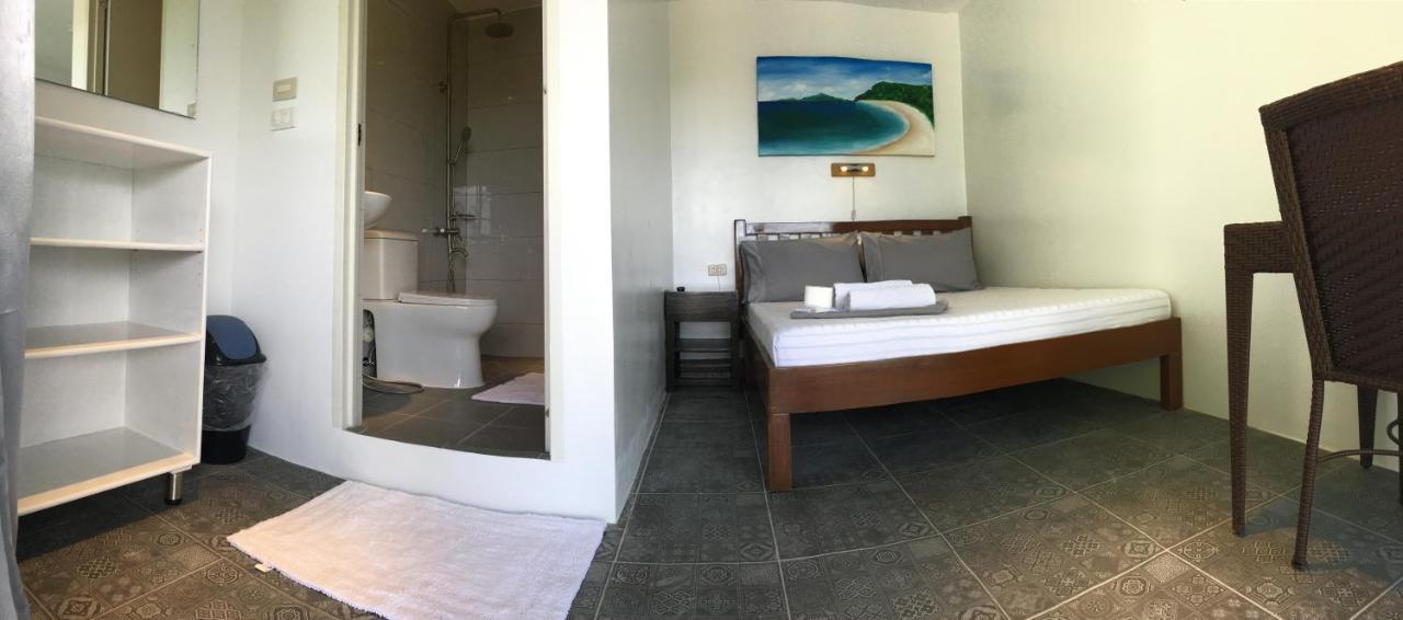 Victoria'S Bed & Breakfast Puerto Galera Ngoại thất bức ảnh