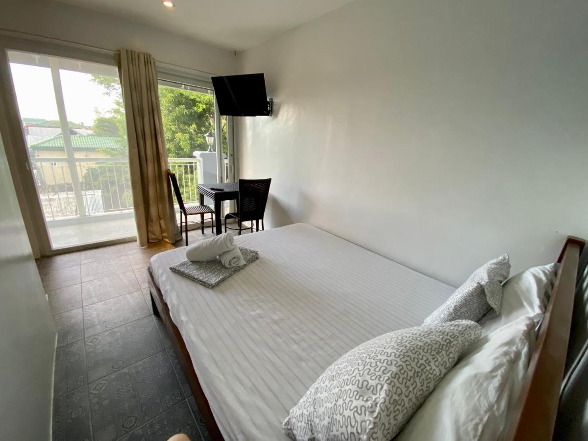 Victoria'S Bed & Breakfast Puerto Galera Ngoại thất bức ảnh